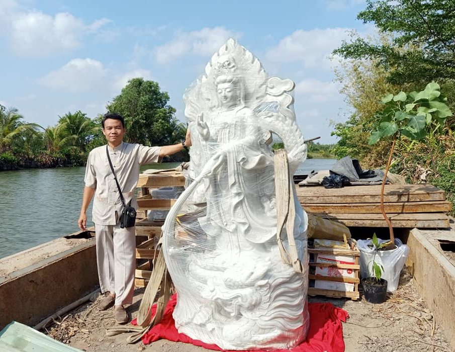 Nạp linh khí cho tôn tượng.png
